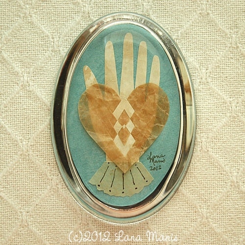 For Mother's Day, Friendship, Love, Engagement, Wedding, Anniversary gift - Translucent Heart in Hand Love Token Papercutting