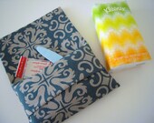 Tissue Case/Beige Flower On Dark Green