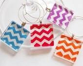 Chevron Wine Charms, Wine Charms, Glass Wine Charms, Colorful, Zigzag, zig zag, chevron, wedding favors, Home and Garden