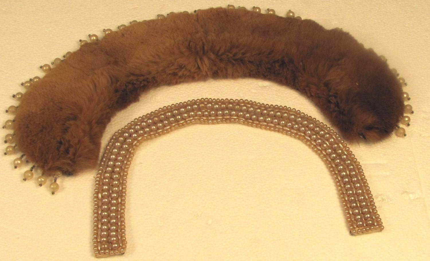 Baar & Beards, Inc. Top Hit Vintage Faux Fur with Faux Pearls Detachable Collar and Faux Pearl Detachable Collar