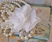 White Bridal Fascinator, Comb, Hair Flower, Headpiece, Hairpiece, Feather Fascinator, Hair Accessory, Wedding