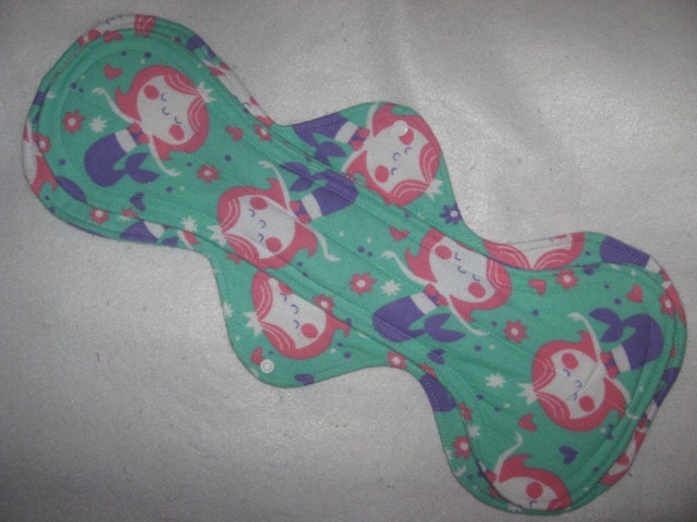 Plus size Cloth menstrual pad with mermaids for heavy flow