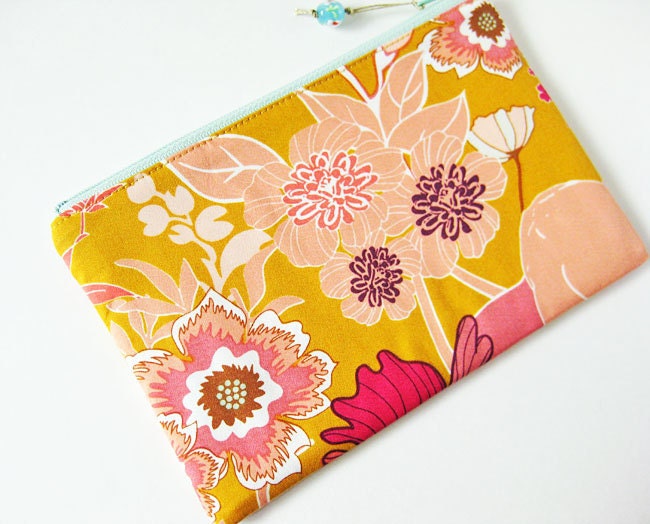 Zipper pouch - flowers on gold