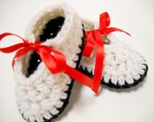 Crocheted Baby Booties in Black & White, Baby Shower Gift