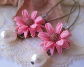 NEW Oopsy Daisy Earrings, colorful, whimsical