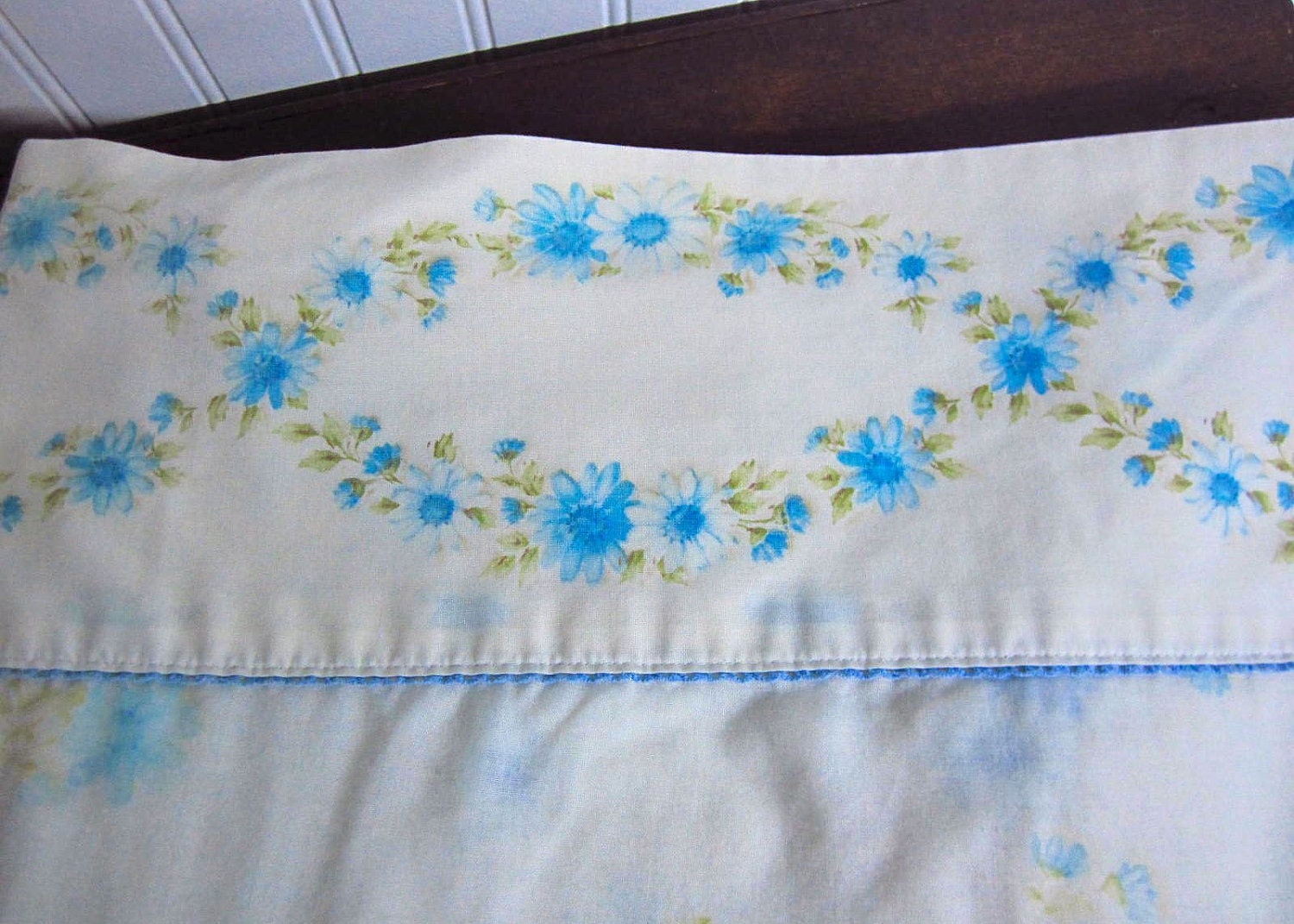 Vintage Twin Flat Sheet  Cannon Monticello - Blue Roses