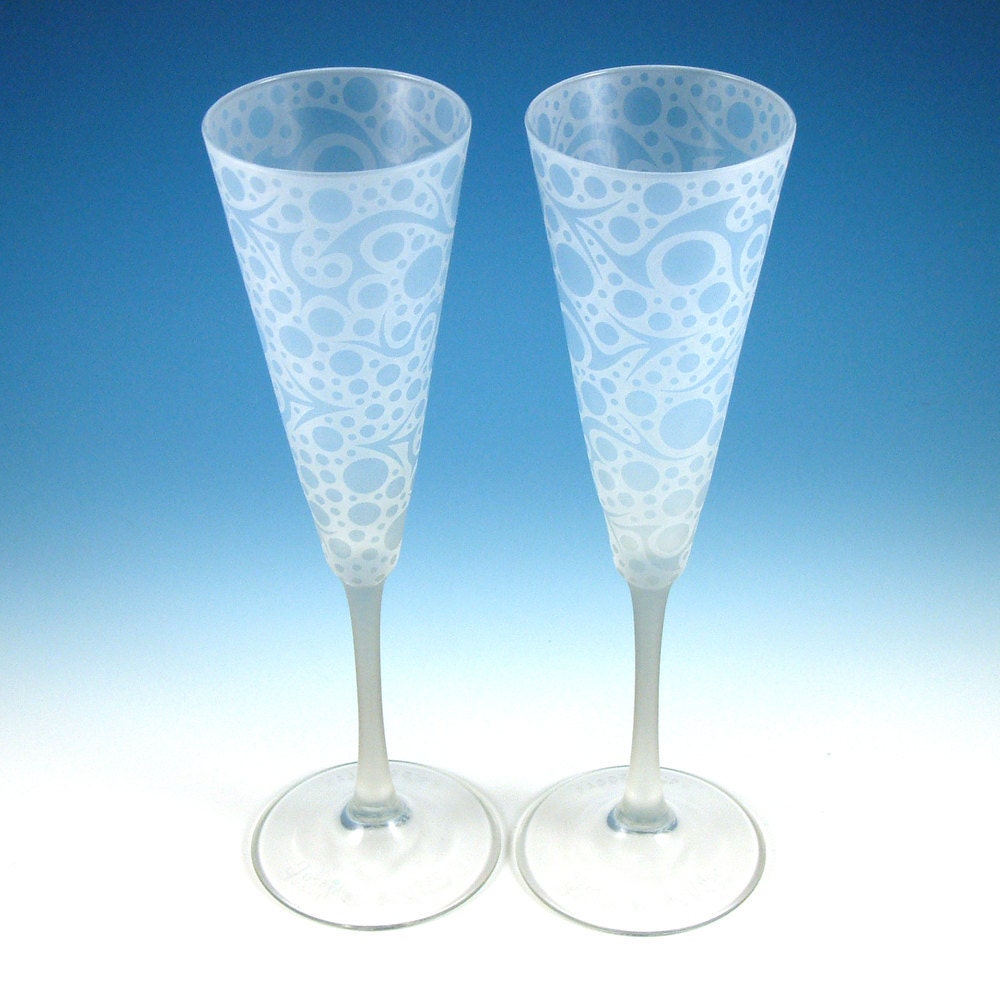 Champagne Flutes - Bubbling Arrows - Trumpet Style - Custom Painted Wedding Toasting Flutes
