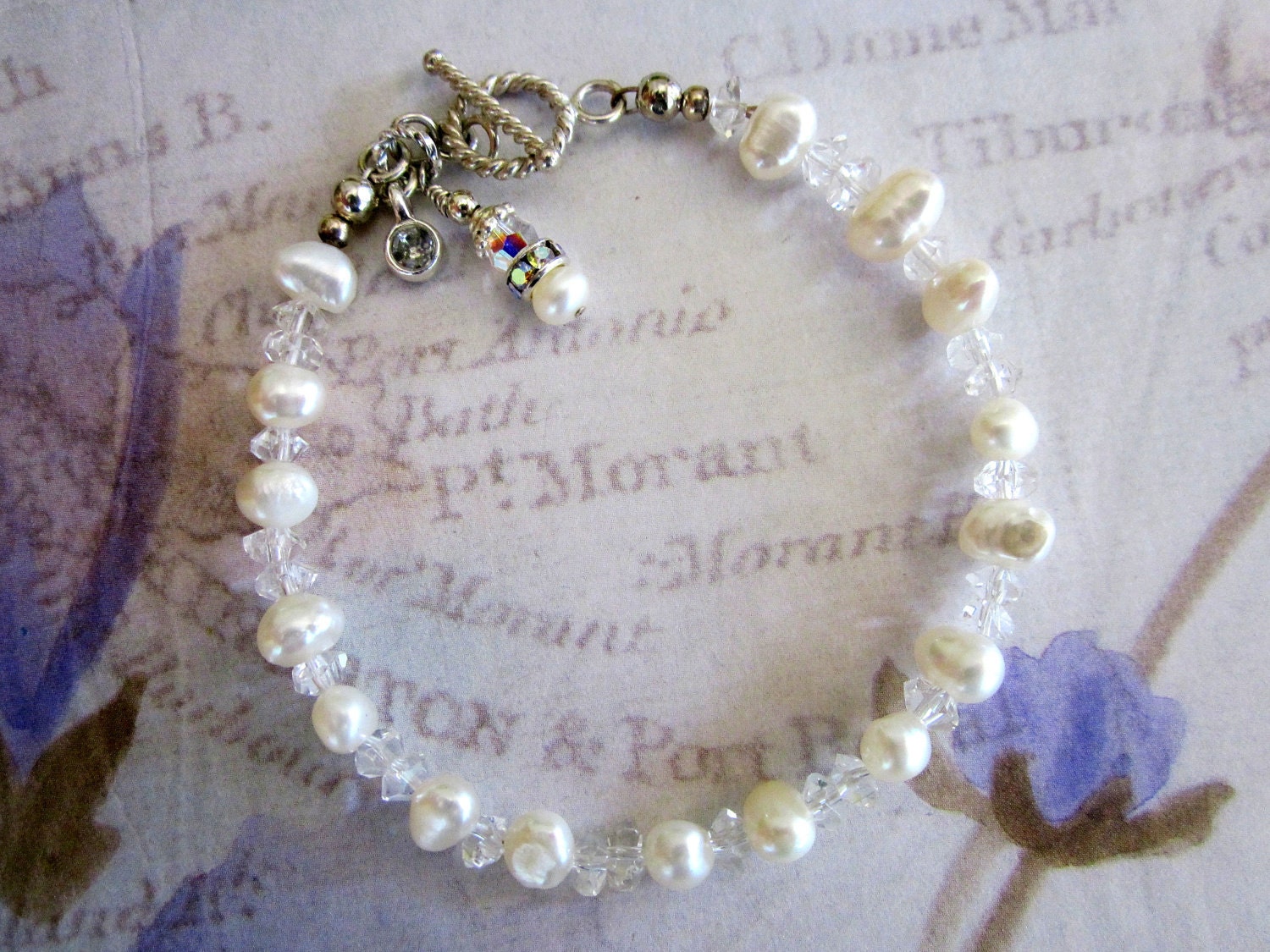 White Freshwater Pearl and Crystal Beaded Bracelet