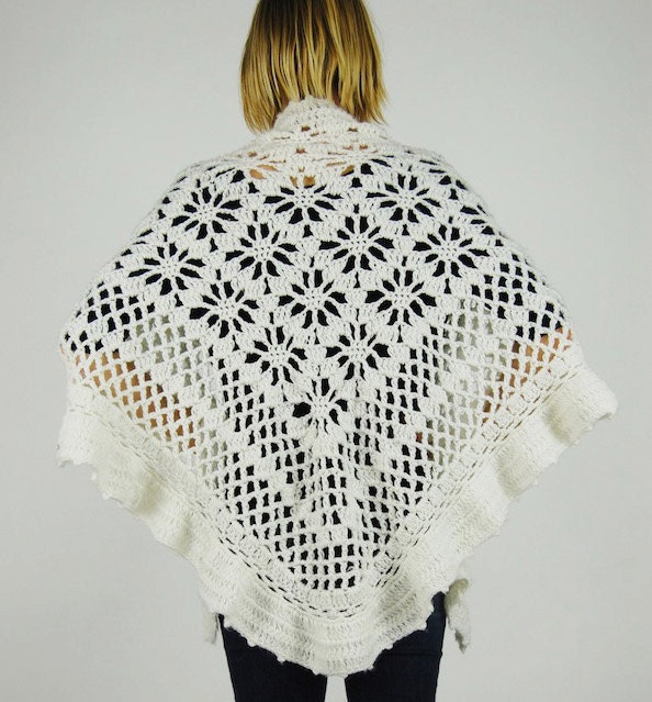 Vintage White Knit Lace Pattern Shawl Cape Sz S/M