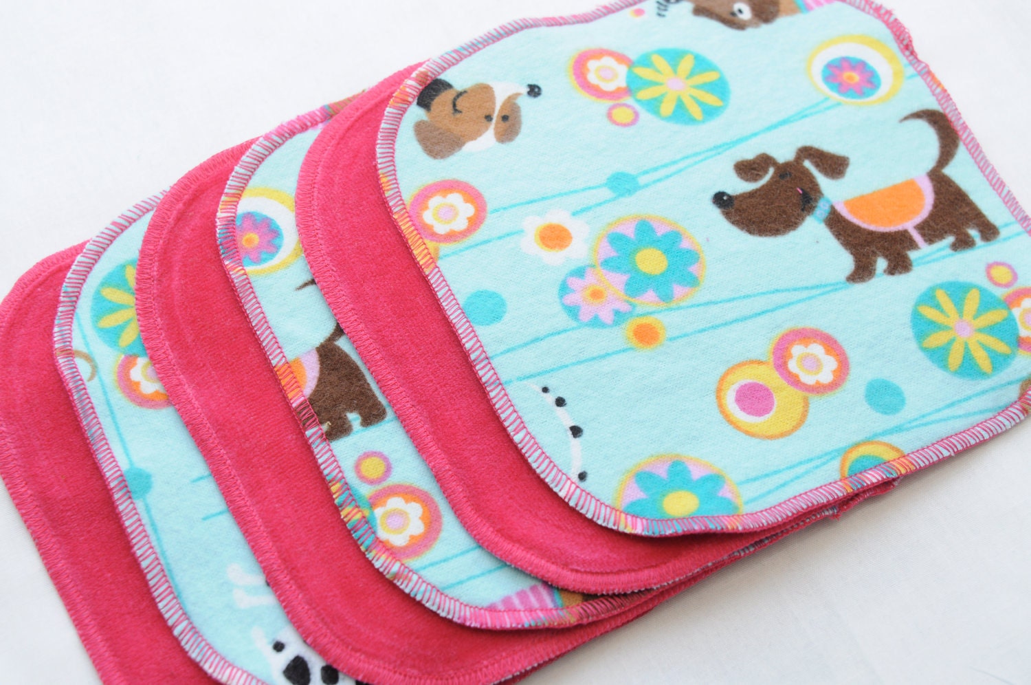Set of 6 Cloth Wipes<br>Cotton Velour and flannel<br><b>Pretty Puppy</b>