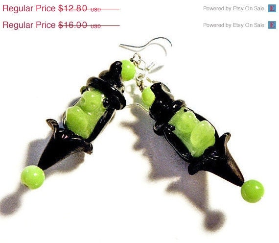 30% CEARANCe SALe and FREe SHIPPING Halloween Earrings Witch LE126 Fall Autumn Trick or Treat Boo