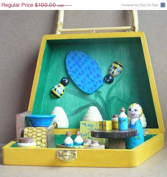 25% OFF SALE - Wooden Toy - Fairy Wooden Peg Doll, Bee Keeping - Market Day Playbox / Waldorf Toys