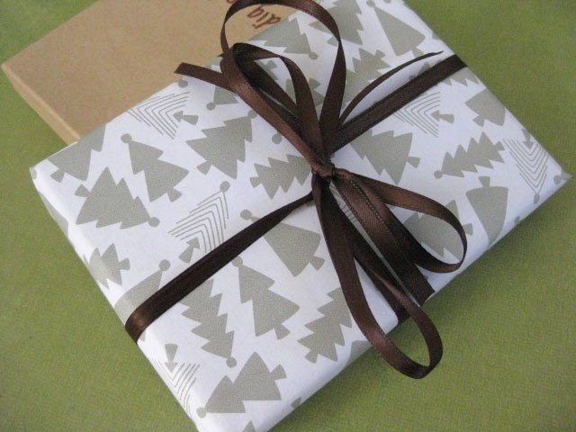 GIFT WRAPPING You Choose the Print