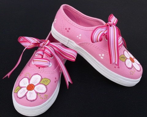 Hand Painted Flowers On Pink Canvas Lace Up Shoes
