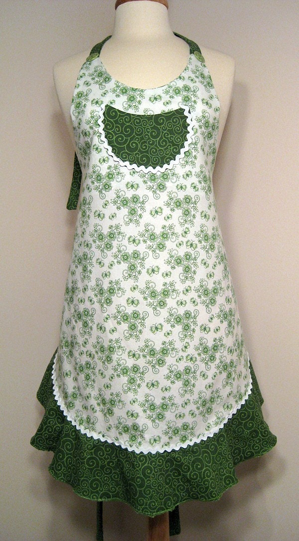 SALE- Sassy Spring Apron