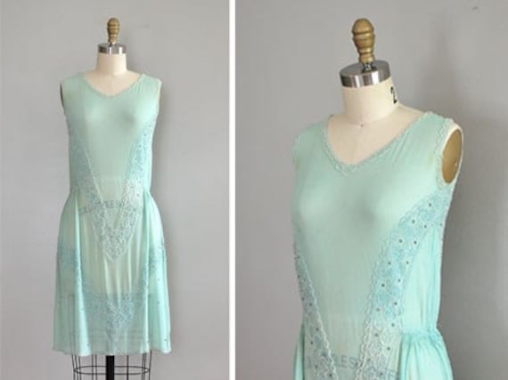 vintage 1920s dress / 20s flapper dress / Creme de Menthe