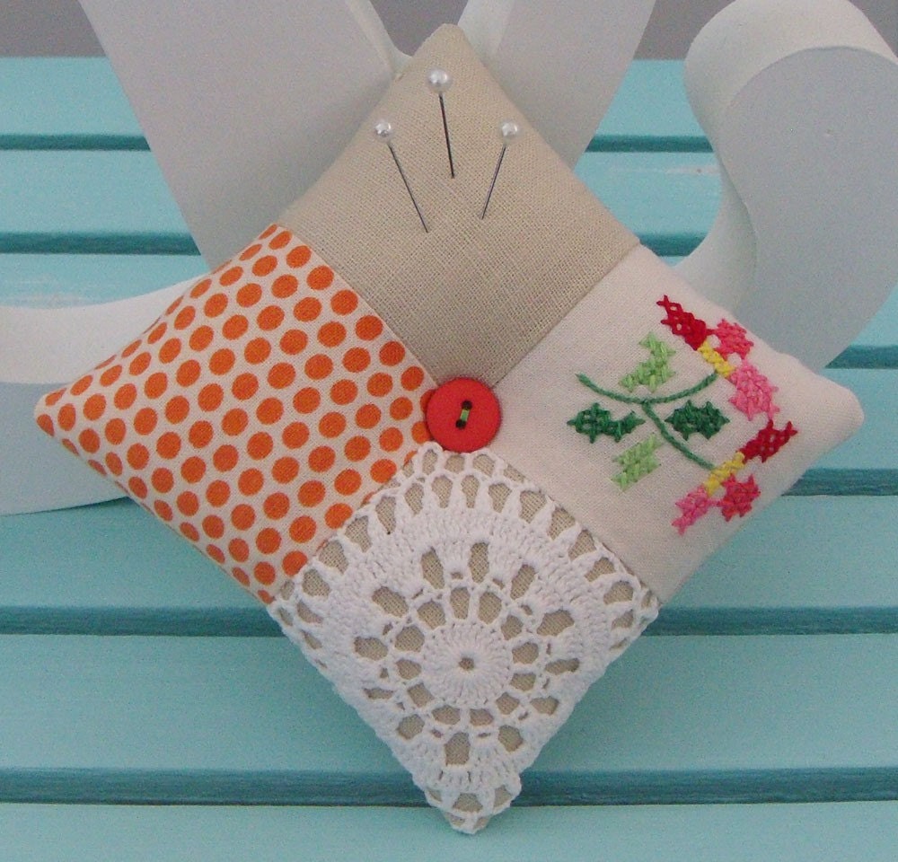 Patchwork Doily Pincushion (137)