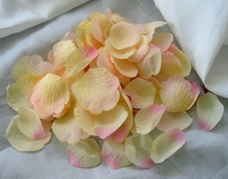 100 Blush Pink artificial silk Rose Petals for Wedding Decorations 