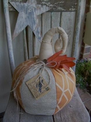 primitive pumpkin