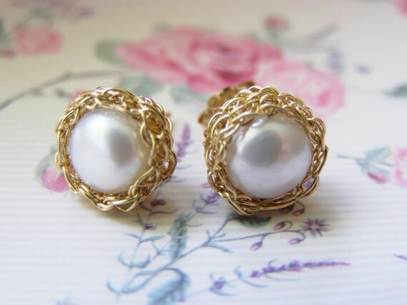 Bridal Crochet Goldfilled Post Earring with Fresh Water Pearl