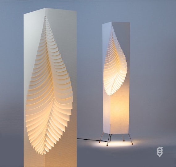 Leaf Design Lamp - wire stand