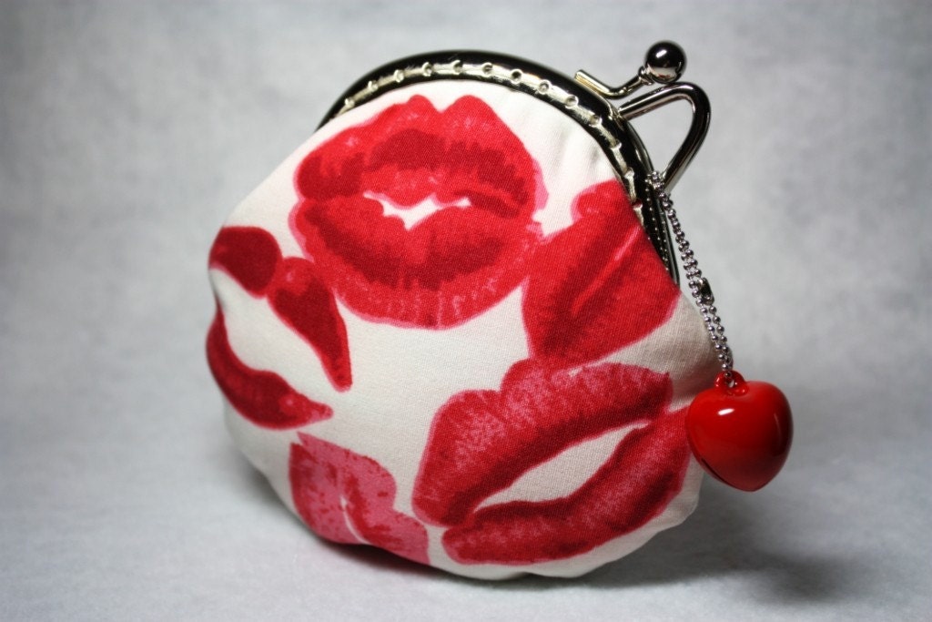 Kiss Lips Coin Purse -  Cotton Fabric with Metal Frame (Red Heart Charm)