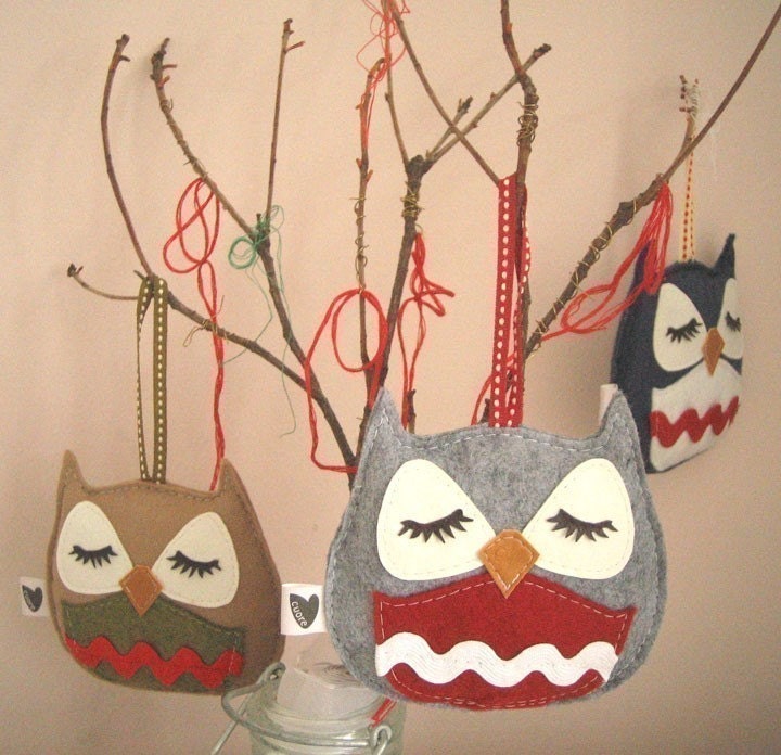 Chewy the Owl Holiday Tree Wool Felt Applique Decorative Ornament