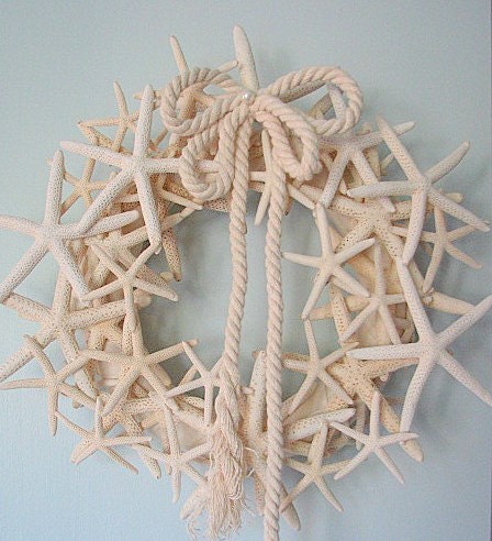 Beach Decor Starfish Wreath -  Nautical Decor Seashell Wreath