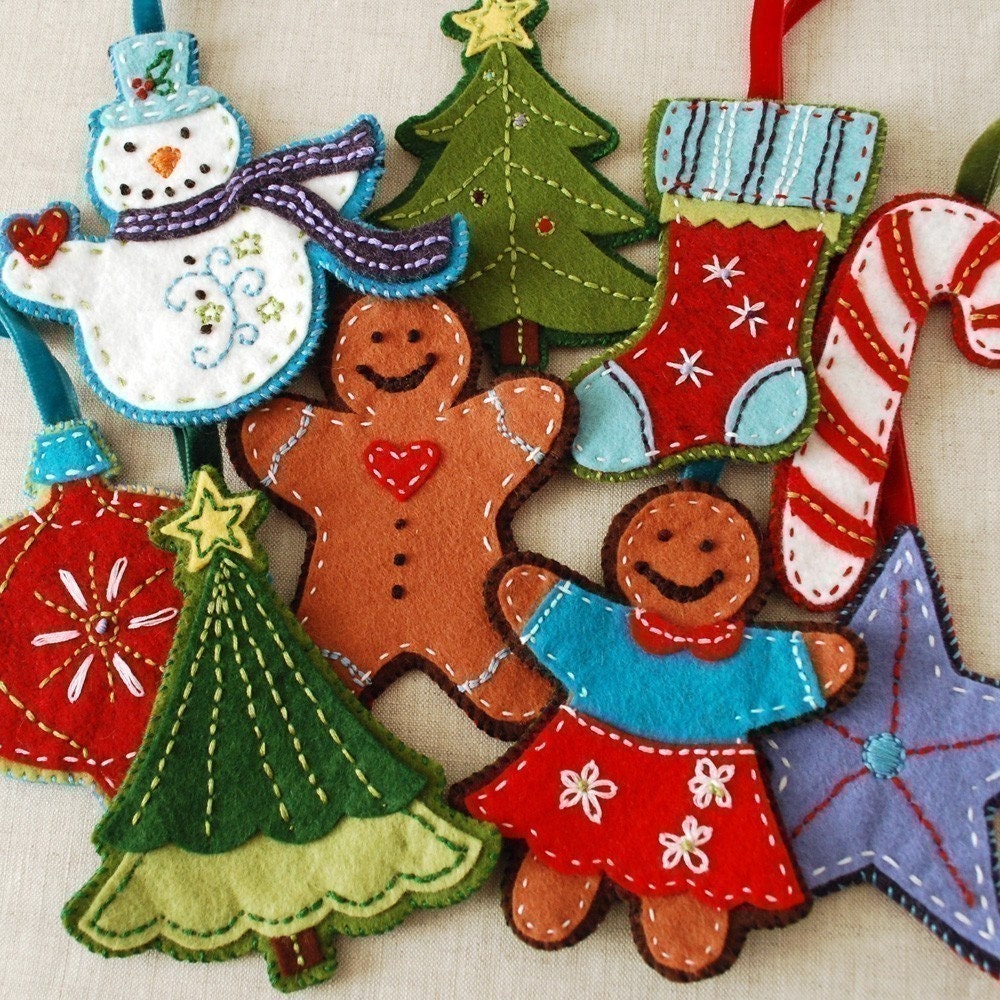 Fun felt patterns for Ch
ristmas ornaments and pins