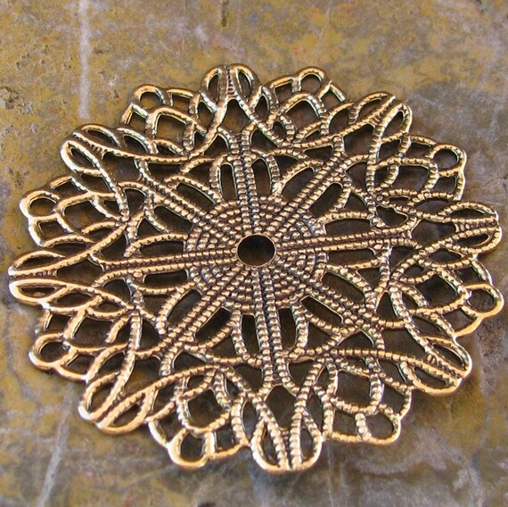 6 Antique Gold Round Filigree Jewelry Findings 449