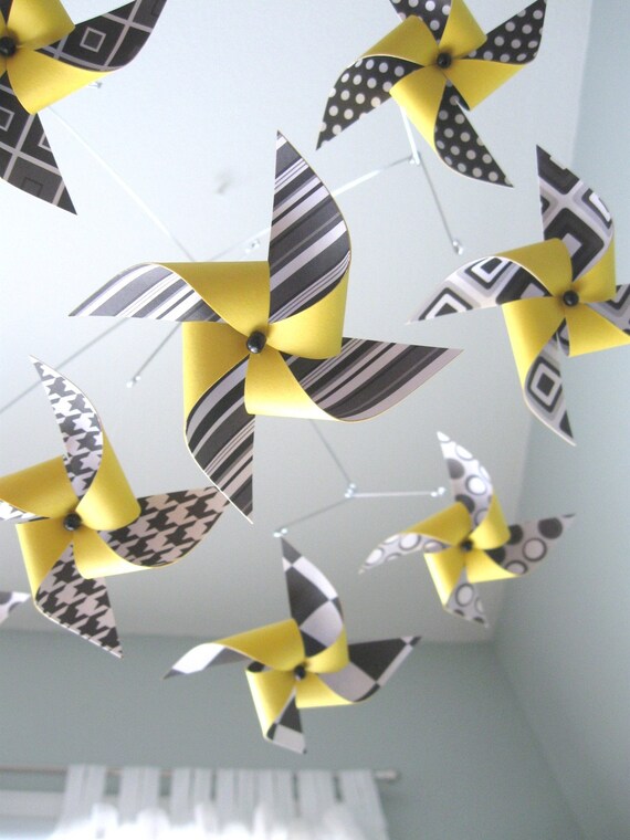 Pinwheel Baby Crib Mobile : Hello Yellow