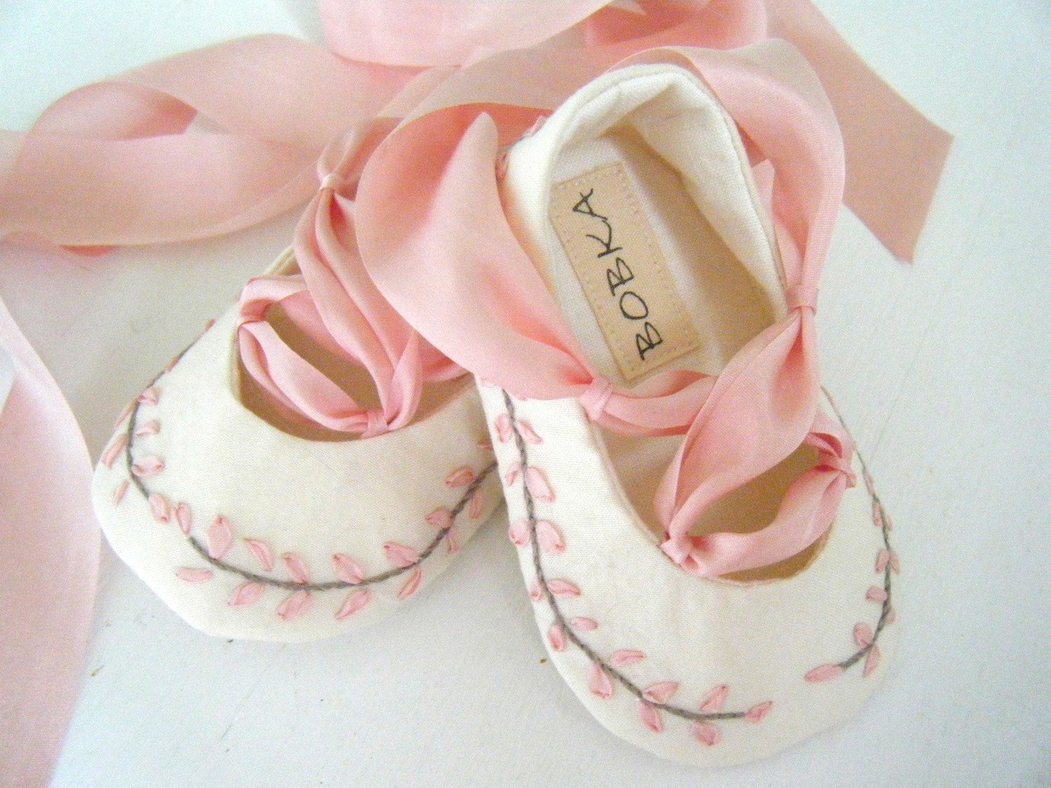 Вышитые органических шелковый розовый Джейн Остин балета тапочки обуви для вашего ребенка девушка