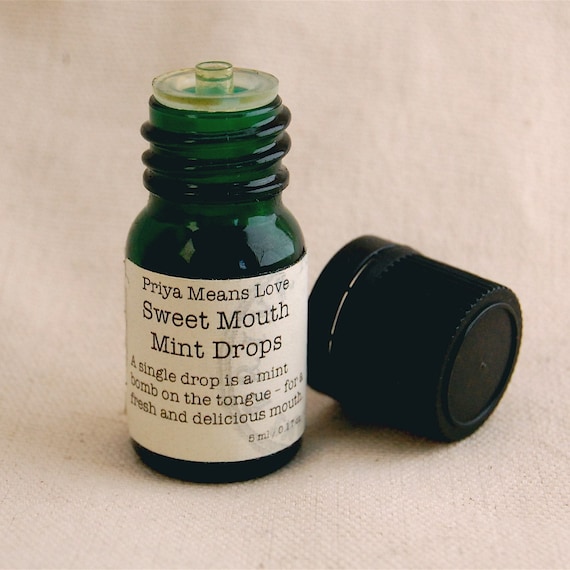 Sweet Mouth Mint Drops - a potent pocket-sized organic liquid breath freshener in a supercute green glass dropper (5 ml dropper bottle)