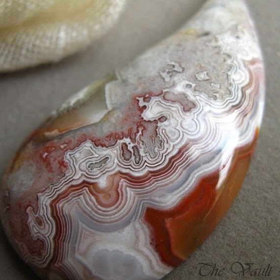 Building Islands - Laguna Lace Agate freeform teardrop cabochon