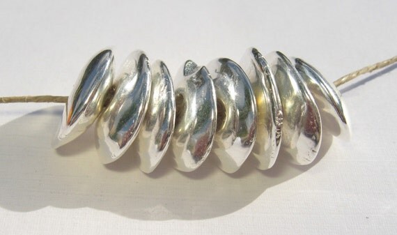 10 TANG Greek Ceramic 13mm Cornflake Beads