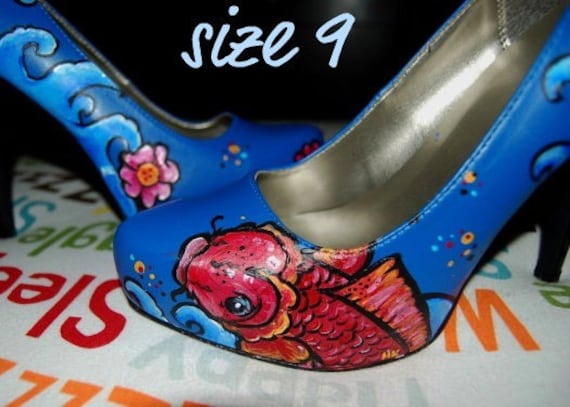 DONT BE KOI hand painted heels - size 9