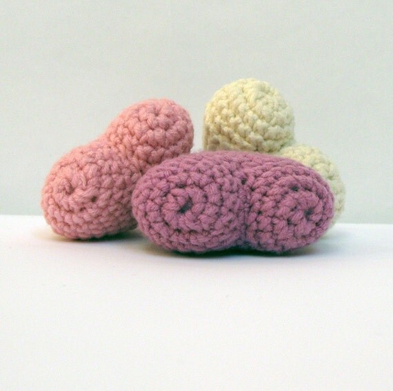 Wedding Favor Heart Valentine Crochet A Set of Three From cherrytime