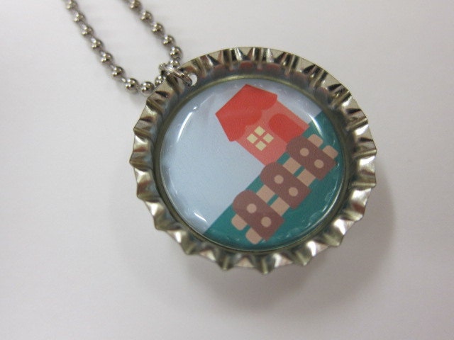 Bottlecap Necklace - Cute House with Picket Fence