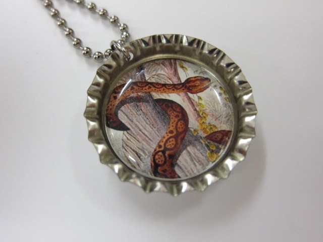 Bottlecap Necklace - Snake in a Tree