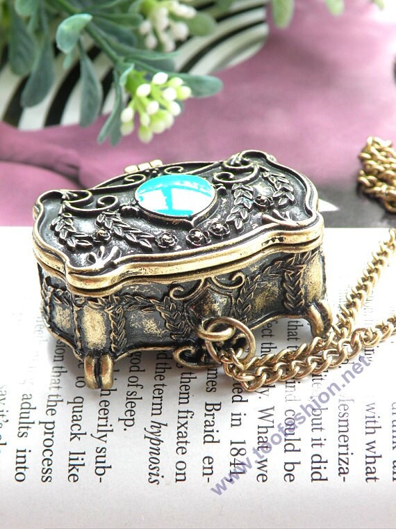 Pretty retro copper can open stereoscopic casket jewel case with Millet sprays pattern necklace pendant vintage style