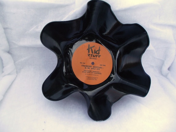 Vintage Record Bowls that are great for any party or home decorations
