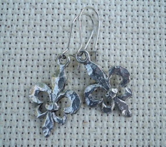 Gold Hammered Fleur de Lis Earrings
