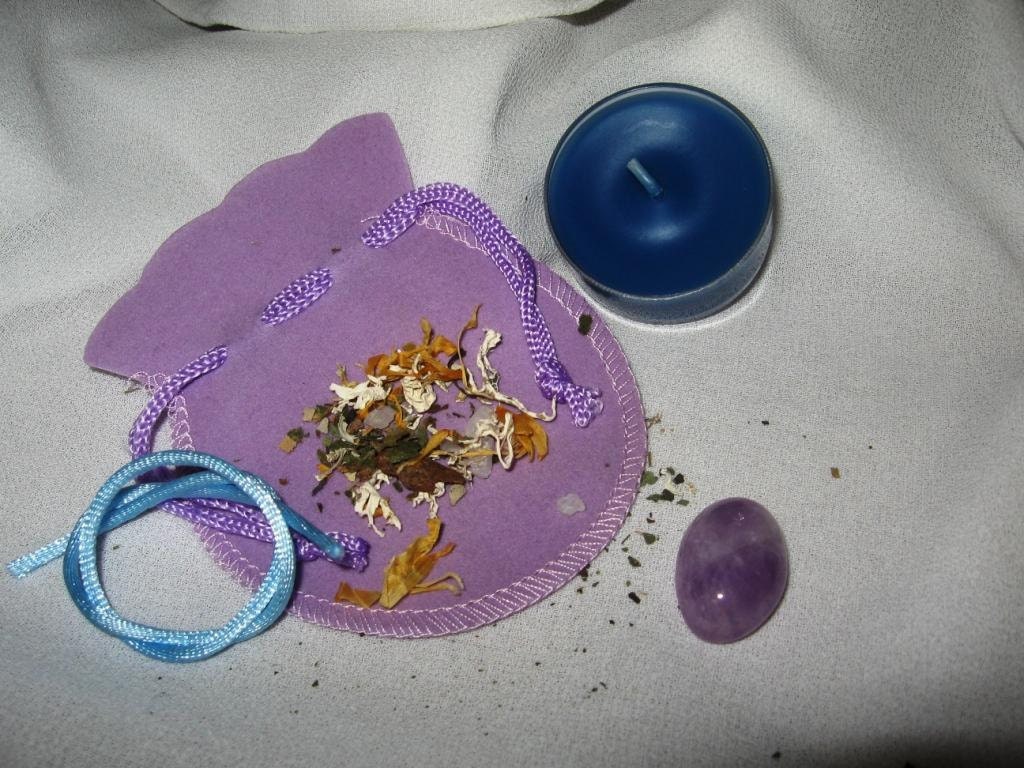 Health and Healing Knot Spell and Sachet Kit