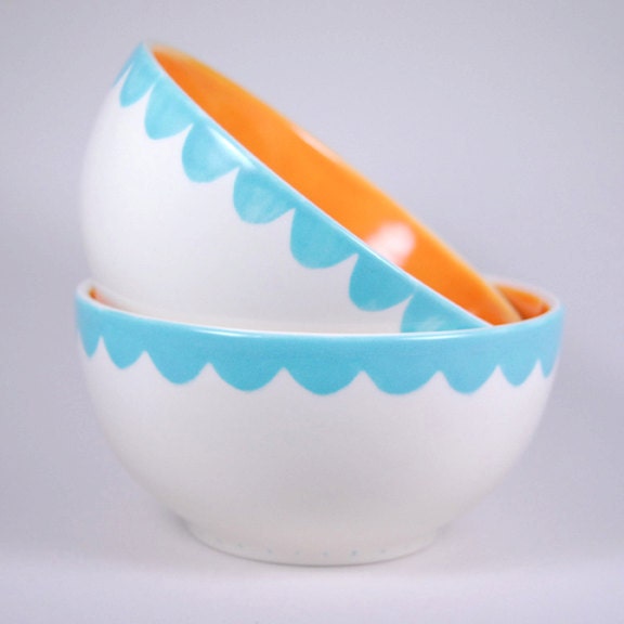 Hand-painted Blue Scallop-edged Cereal Bowl (Set of 2)