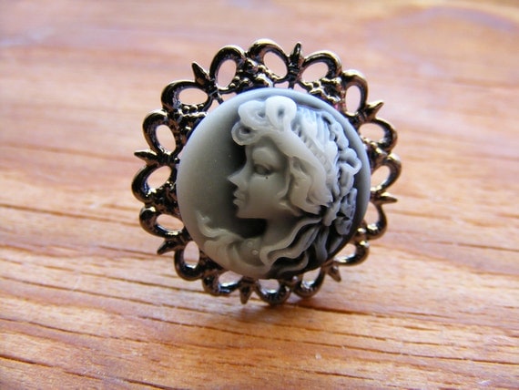 Ring Filigree Vintage Beauty