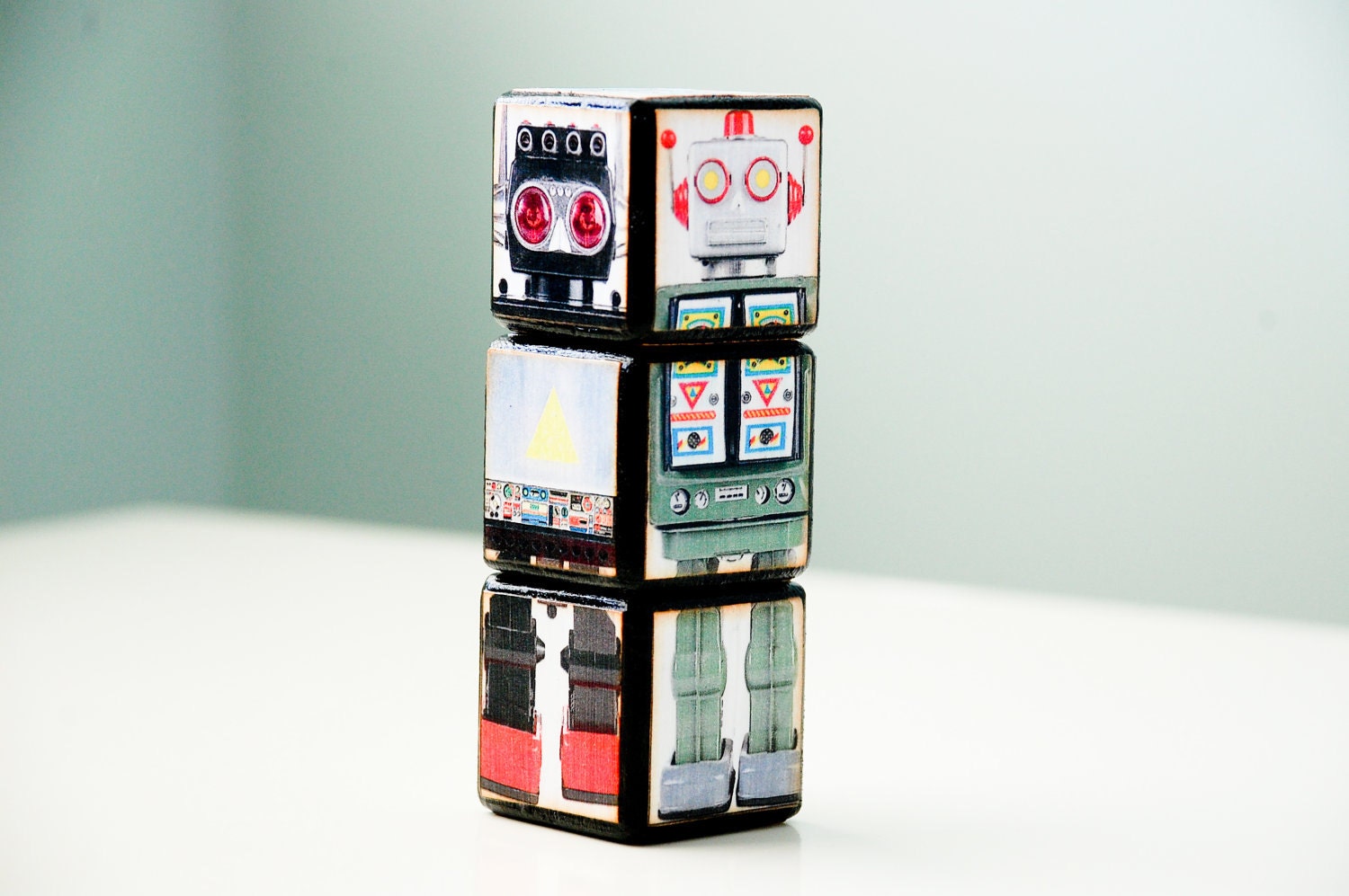 Switch-a-roo Retro Robot Puzzle Blocks