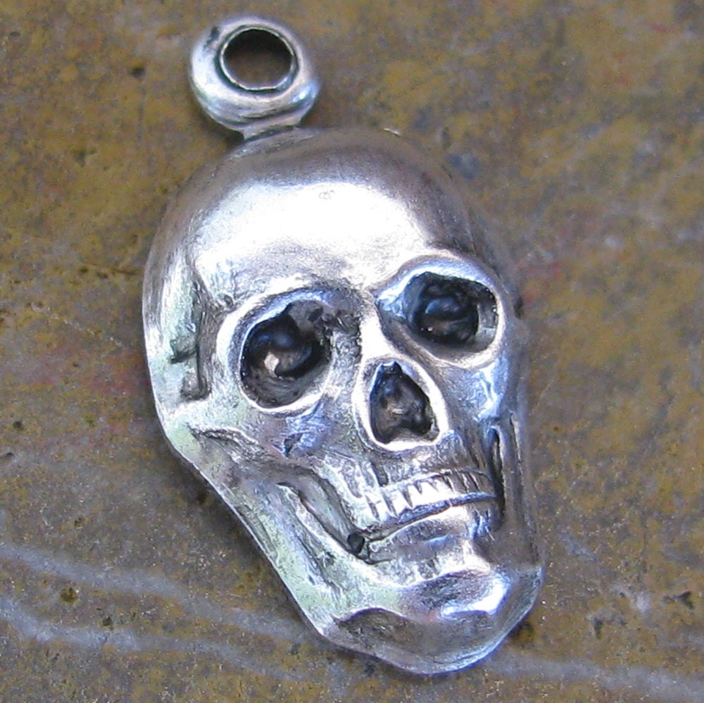 12 Antique silver Skull Brass Charm 1300