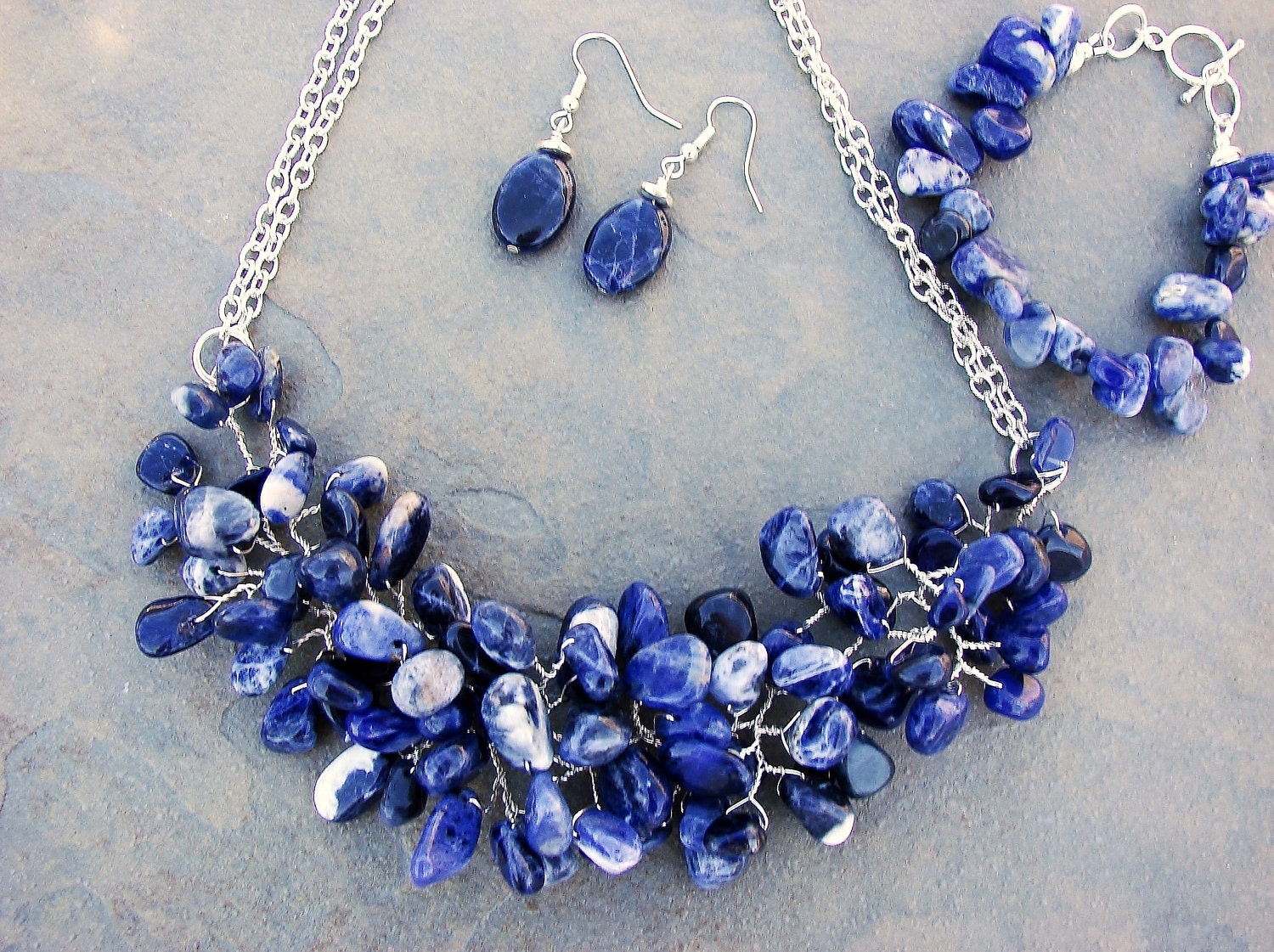 blue twist necklace, double strands of silver chain