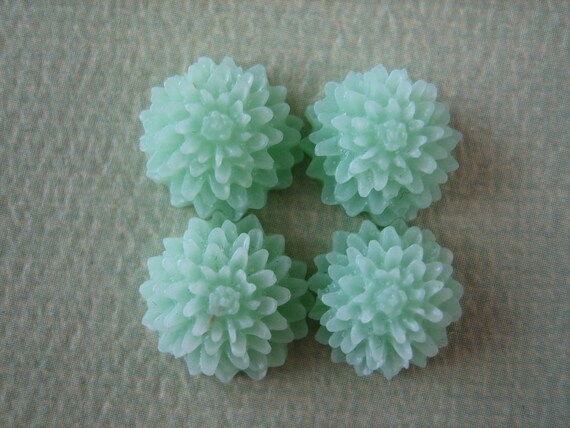 4PCS - Mini Chrissy Mum Flower Cabochons - 10MM Resin - Mint - Cabochons by ZARDENIA
