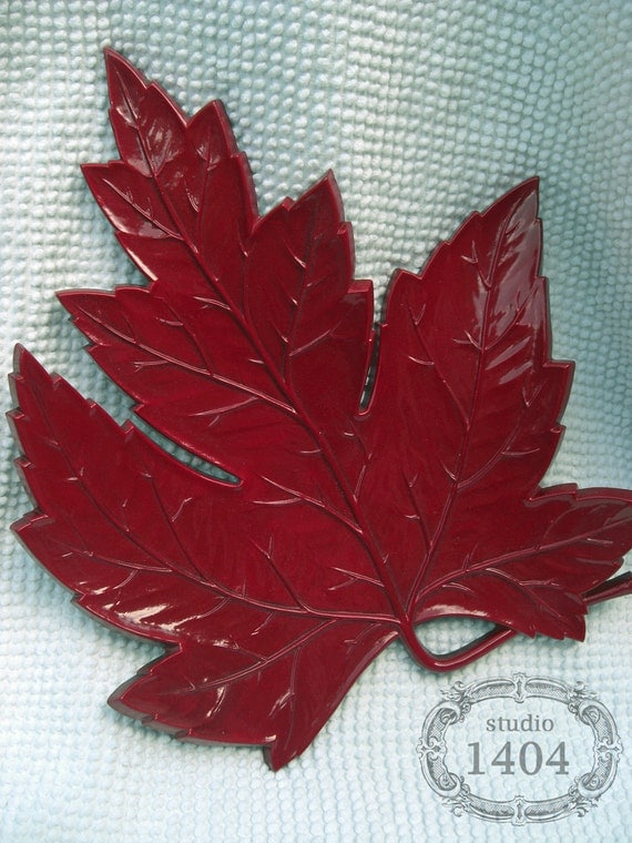 Vintage Syroco Maple Leaf - Upcycled in Red